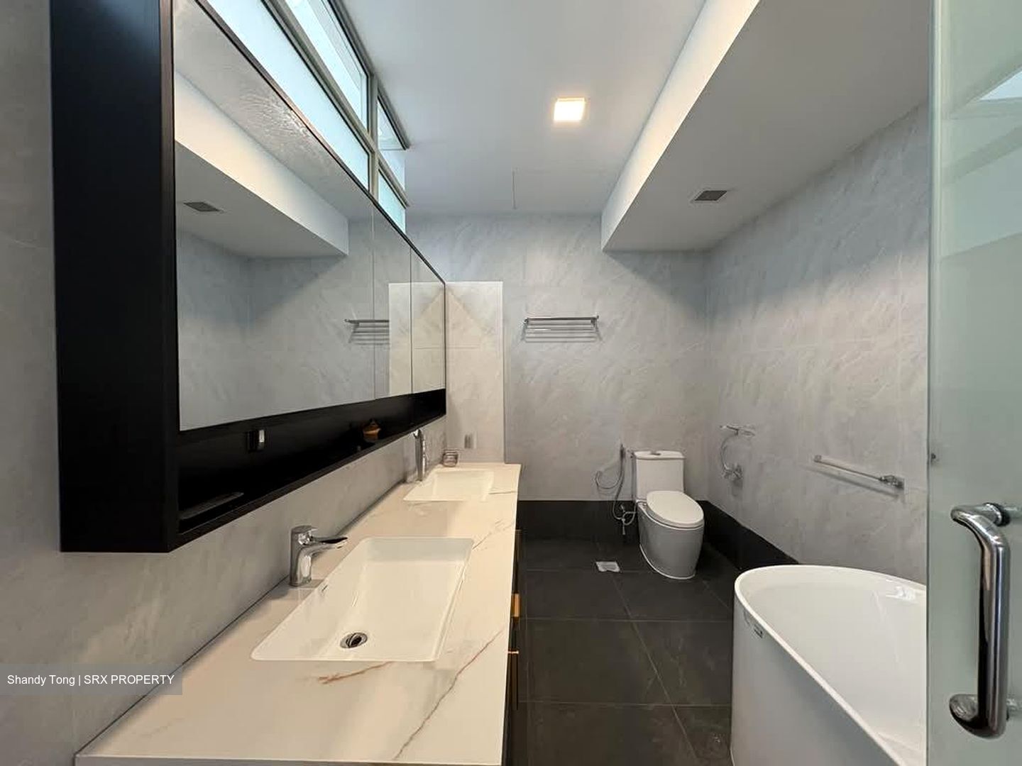 Chuan Vale (D19), Terrace #561318951